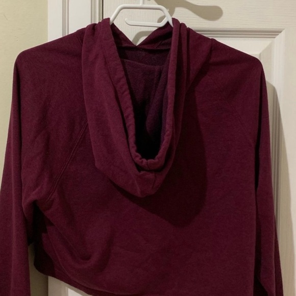 H&M maroon crop hoodie - Picture 4 of 4